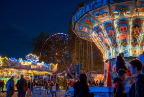 Rotweinfest 2024 Karussell © Stadt Ingelheim_Singer-Fischer