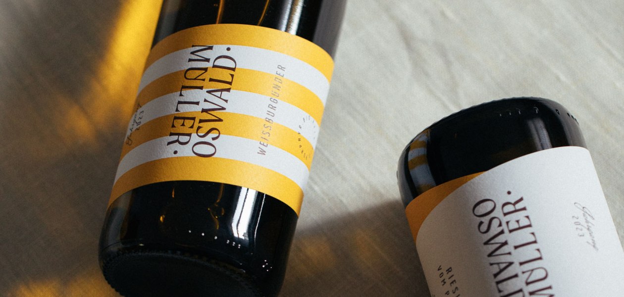 Weingut M&uuml;ller-Oswald_Flaschen, &copy; Weingut M&uuml;ller-Oswald