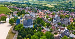 Burgkirche Ober-Ingelheim - Luftaufnahme © Armin Kleisinger/Stadt Ingelheim
