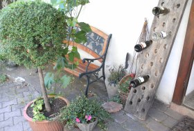 hof-2, &copy; Weingut Heise am Kranzberg