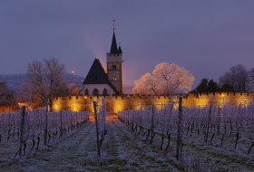 Im Hintergrund sieht man die Ingelummer Kerz, den Bismarckturm als Adventskerze, leuchten.  © Rainer Oppenheimer