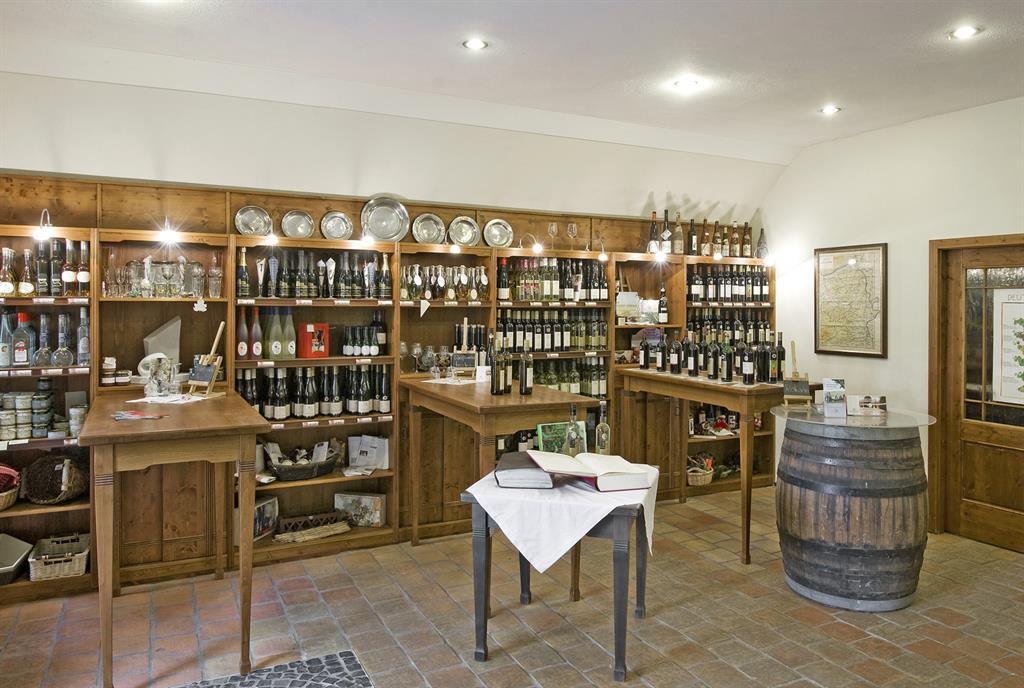 Vinothek Burghof Oswald 1, &copy; Ullrich Knapp