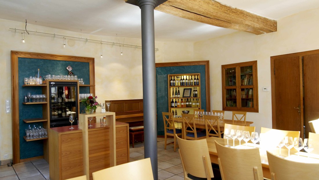 &copy; Weingut Kronenhof