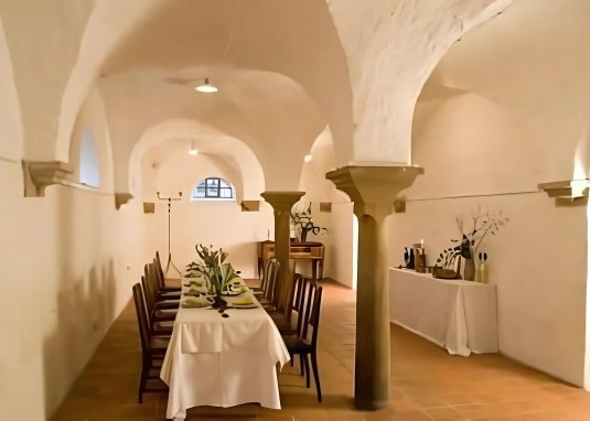 Weingut Axel Schmitt, Weingewölbe © Gabriele Röhle