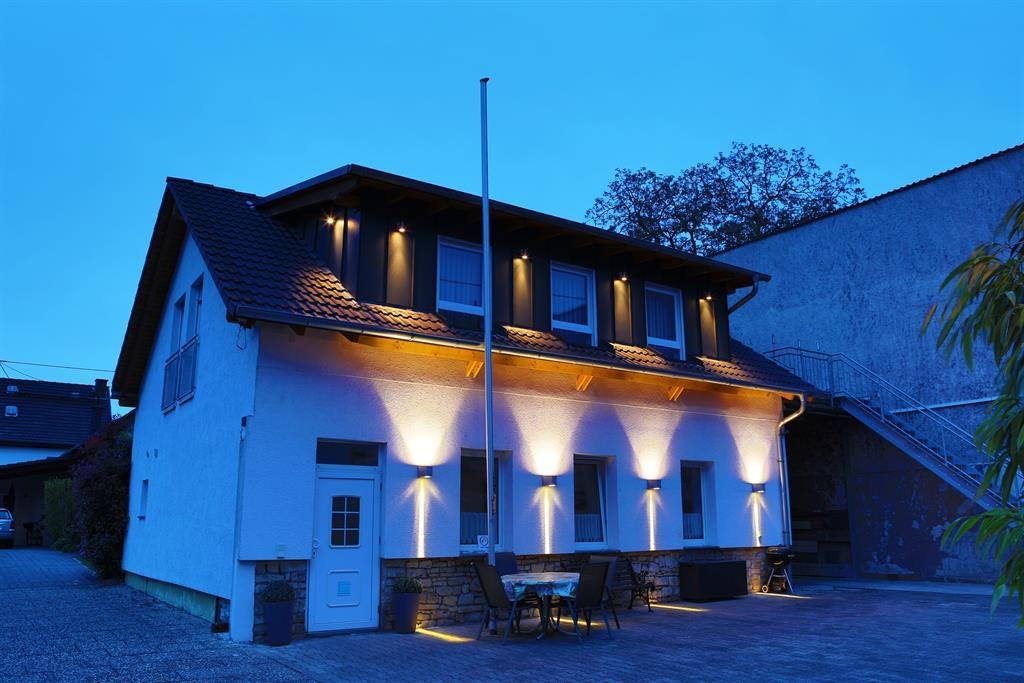 Au&szlig;enansicht, D&auml;mmerung