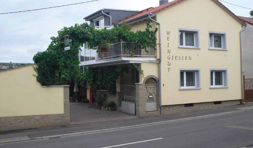 &copy; Weingut Gie&szlig;en
