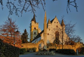Burgkirche Ober-Ingelheim &copy; Rainer Oppenheimer/Stadt Ingelheim
