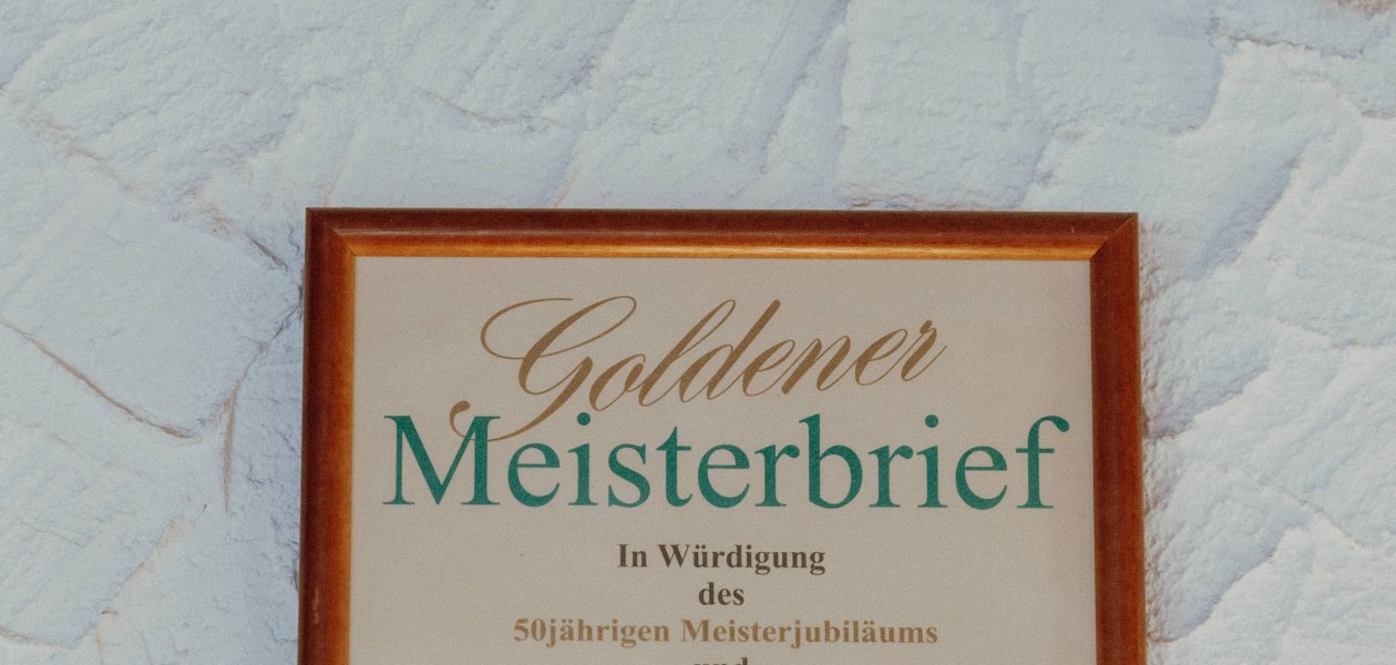 Weingut Kleemann_Urkunde, &copy; Julia Hess Fotografie