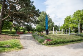 Tassilofiguren am Jungaugel&auml;nde in Ingelheim &copy; Doreen Tomkowitz/Stadt Ingelheim