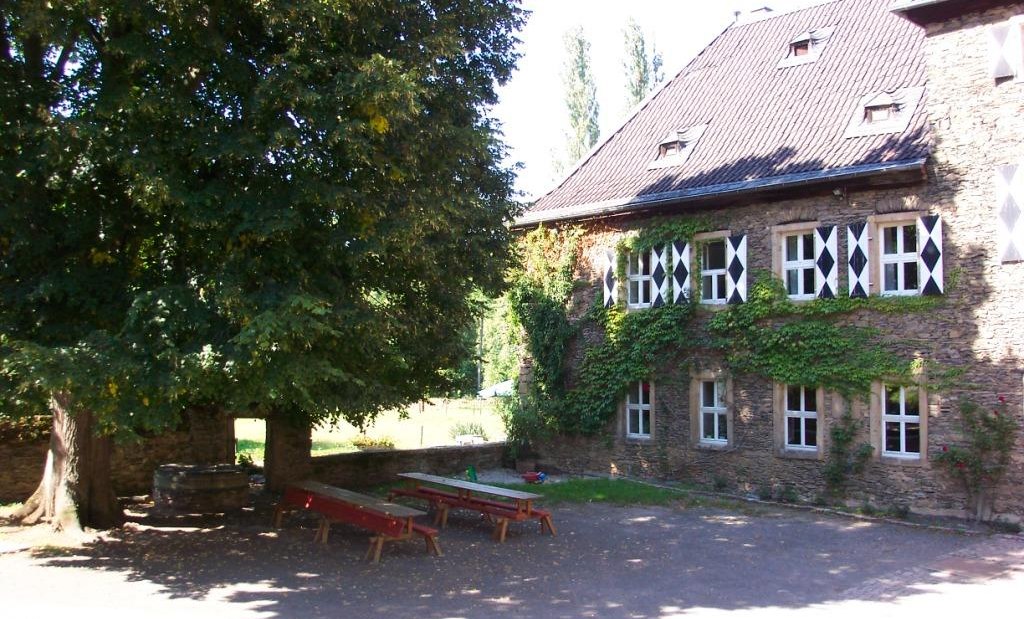 Castle courtyard summer, &copy; Prinz zu Salm-Dalberg'sches
