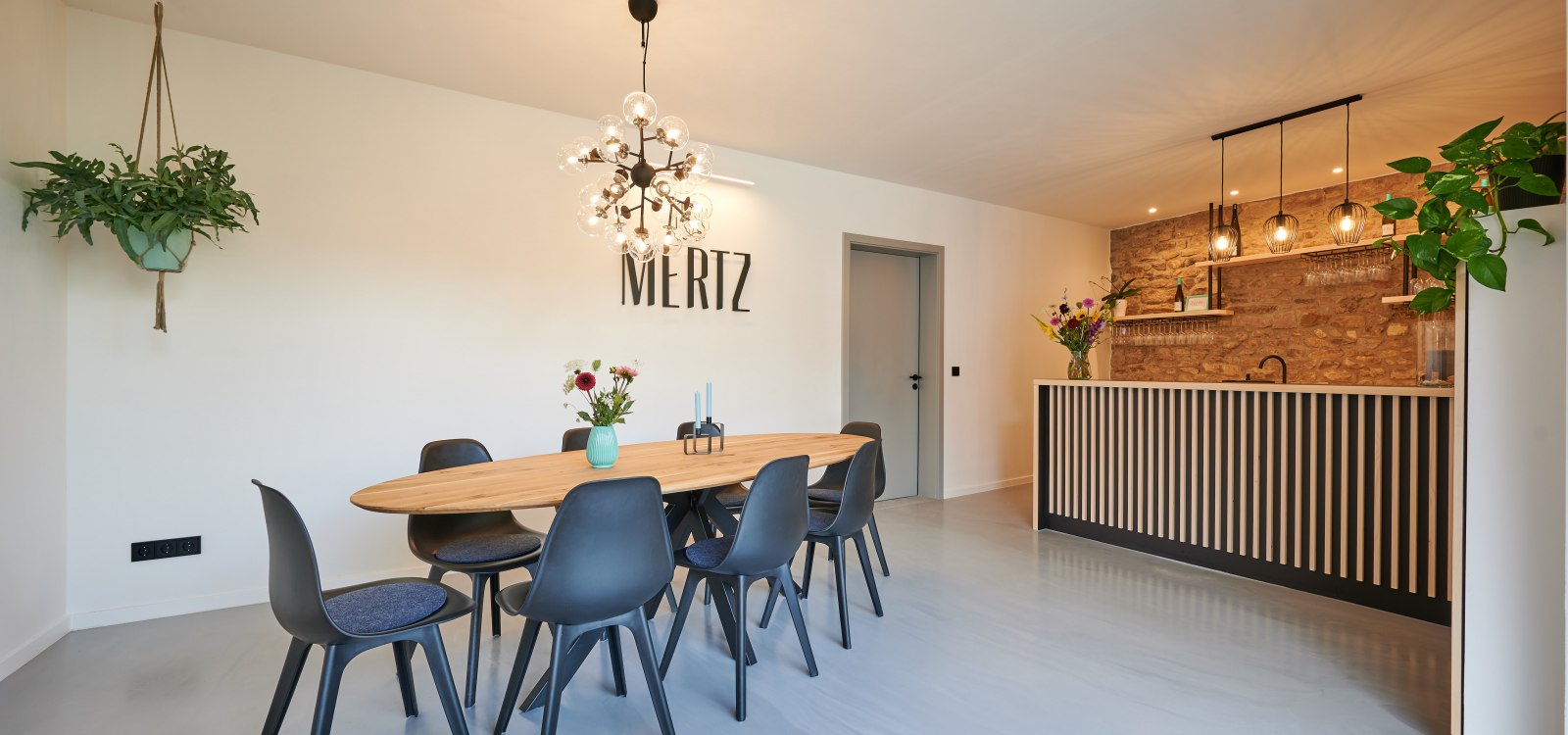 Vinothek Raumansicht, &copy; Dirk Loeffelbein