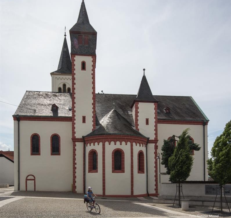 Saalkirche 2