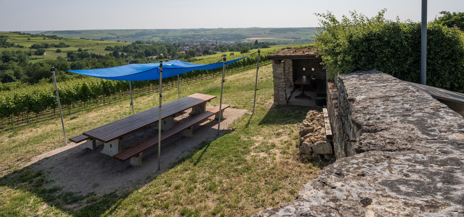 Tisch des Weins Shwabenheim