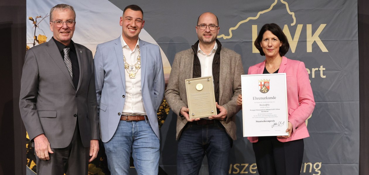 Staatsehrenpreis_2024_Weingut Oekonomierat Johann Geil I Erben, Bechtheim, &copy; LWK RLP / Alexander Sell