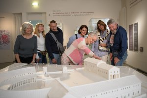 Erkl&auml;rung Kaiserpfalz-Modell im Museum
