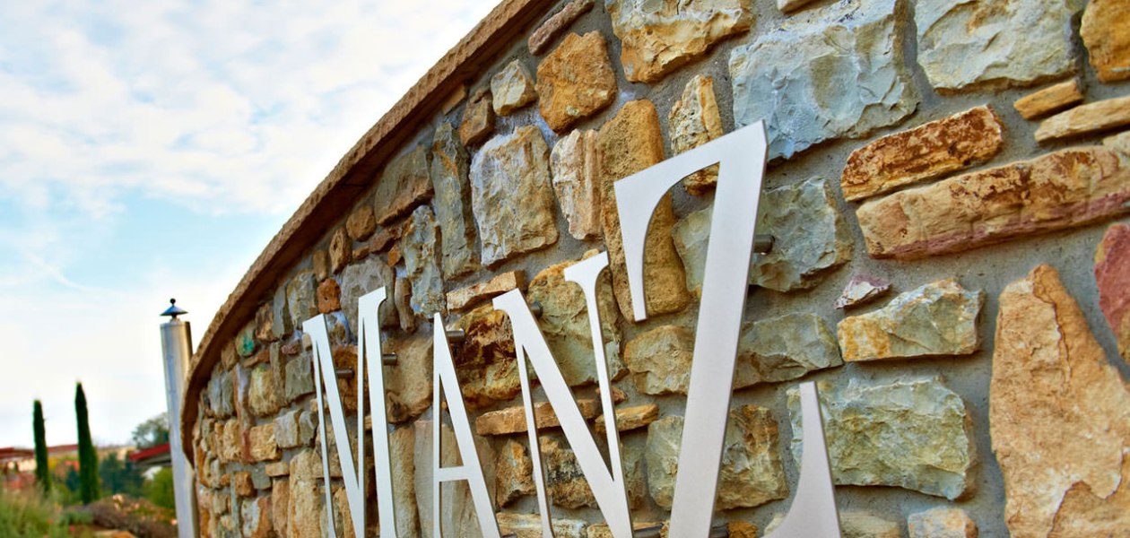 schriftzug, &copy; Weingut Manz