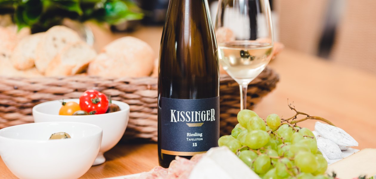 Weingut Kissinger_Weinflasche, &copy; Clemens Hess