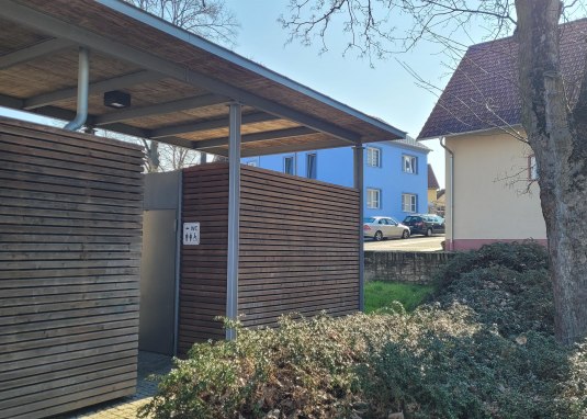 &Ouml;ffentliche Toilette Parkplatz Kaiserpfalz &copy; Stadt Ingelheim/uz