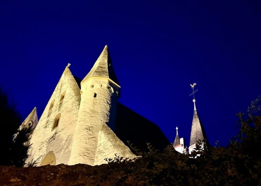 Burgkirche bei Nacht