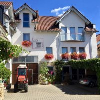 Innenhof 2 © Weingut W. & J. Weitzel