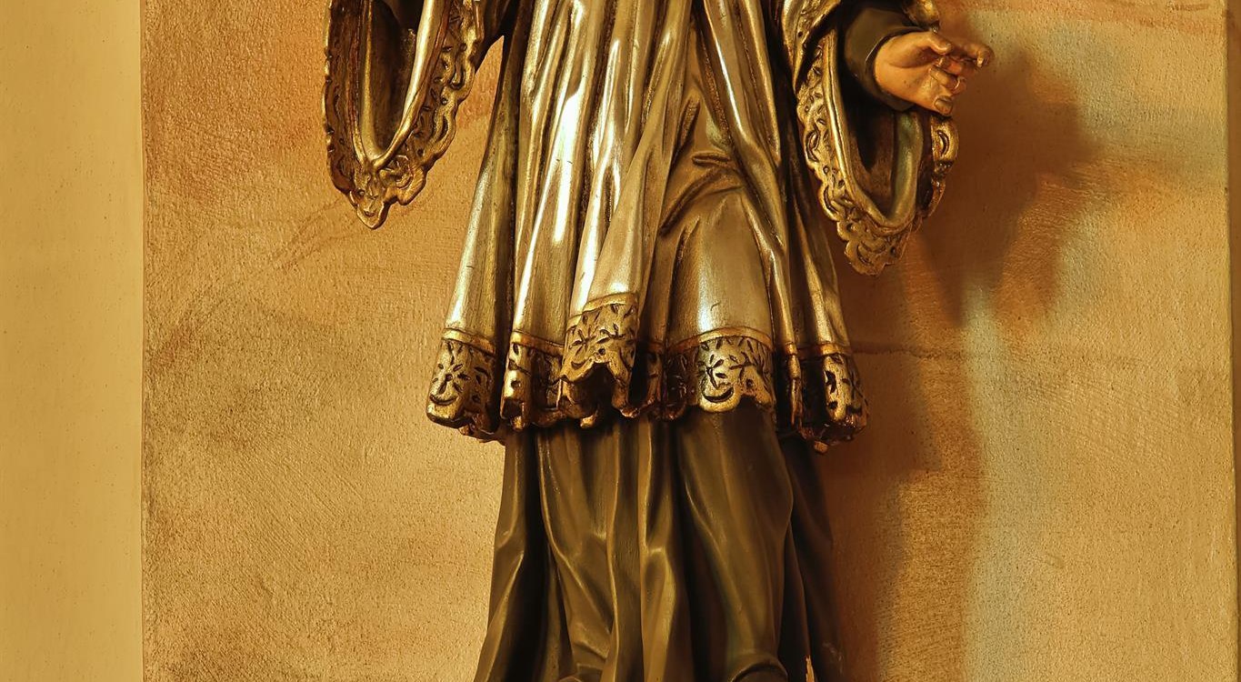 Figure in the Remigius Church